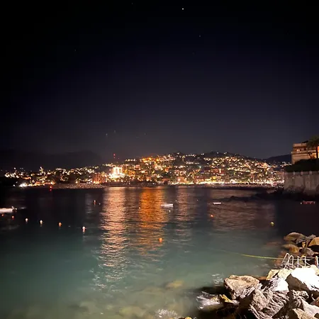 לינה וארוחת בוקר Ladidi 3*